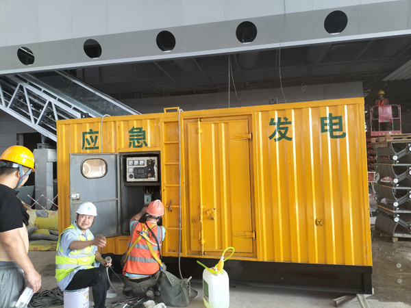 东城怎样判断空气滤清器是否需要更换？